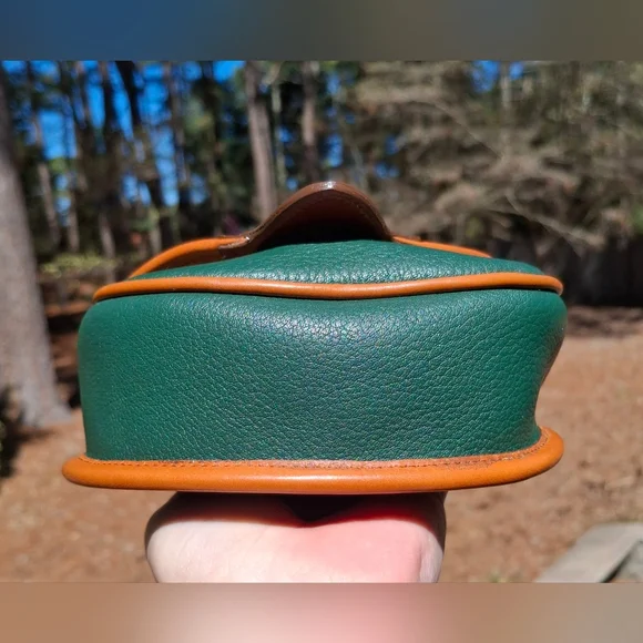 Vintage Dooney & Bourke Emerald Green AWL Calvalry R74 Mini Belt Crossbody Bag - Picture 6 of 13